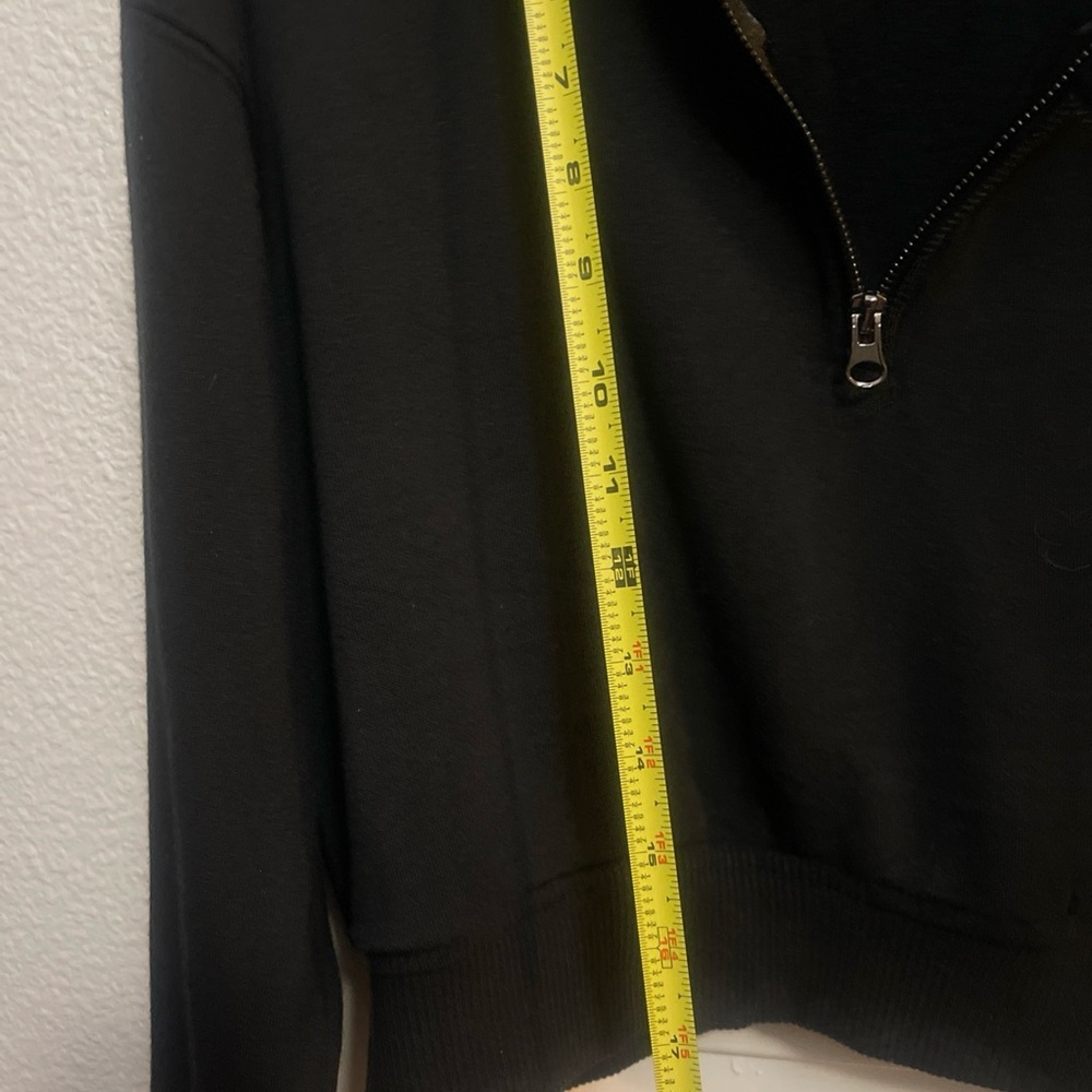 Victoria's Secret Black Quarter-Zip crop sweatshirt NWT - Picture 4 of 7